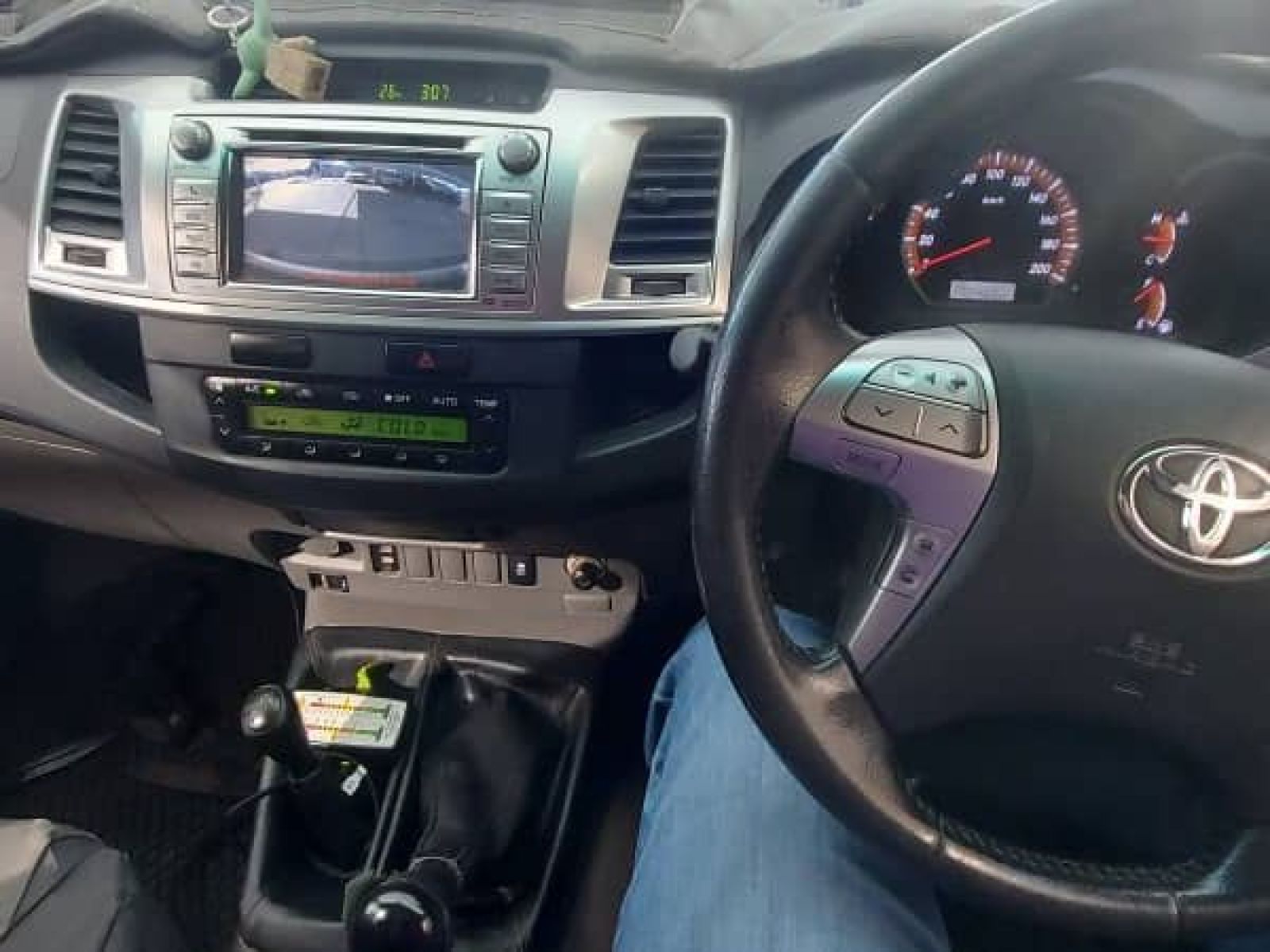 2015 Toyota Hilux photo 10
