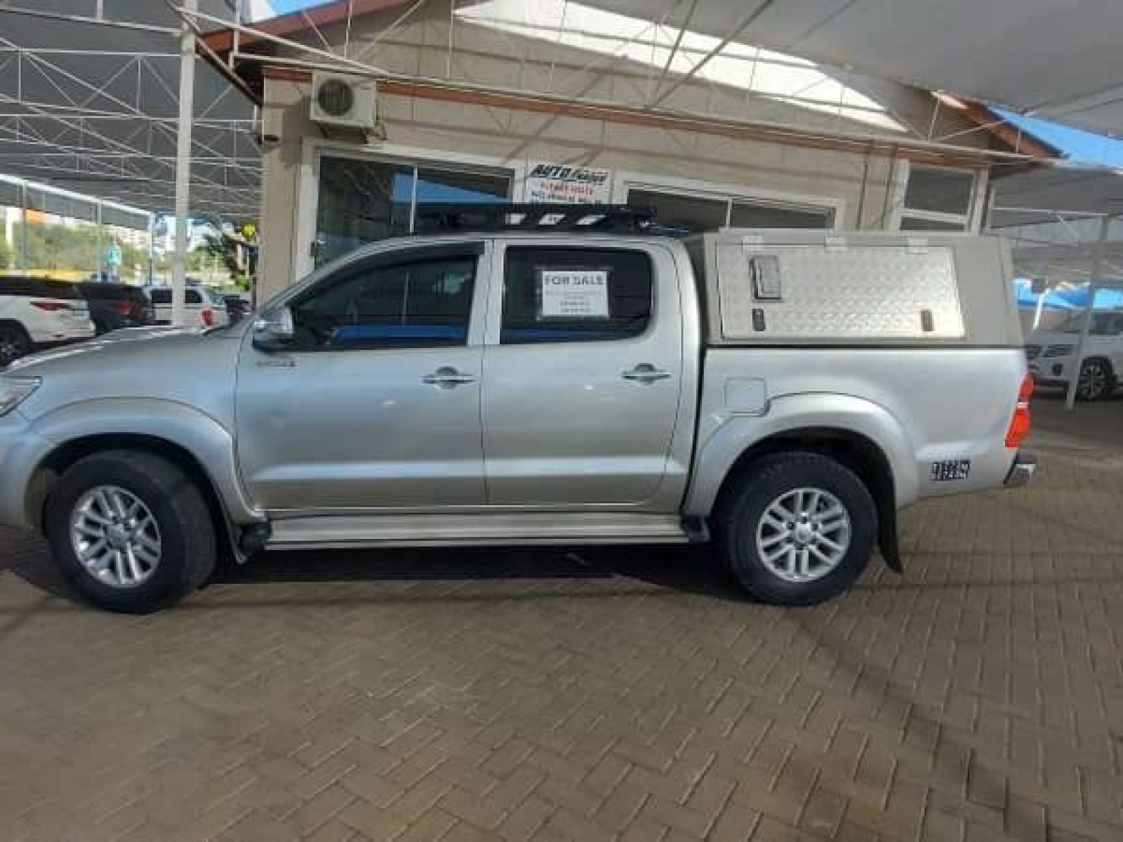2015 Toyota Hilux photo 4