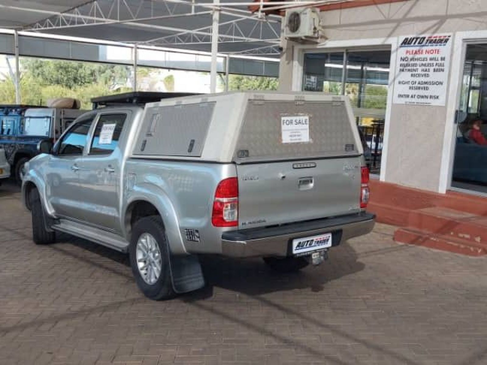 2015 Toyota Hilux photo 5