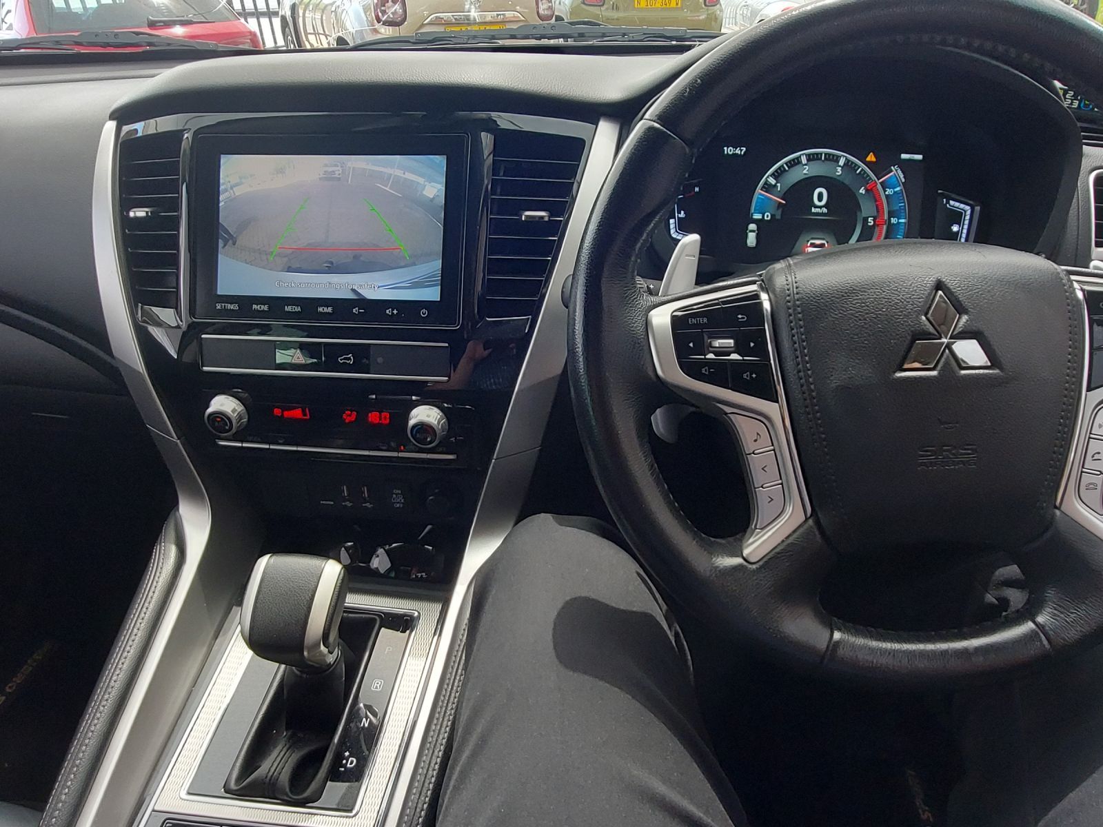 2022 Mitsubishi Pajero photo 11