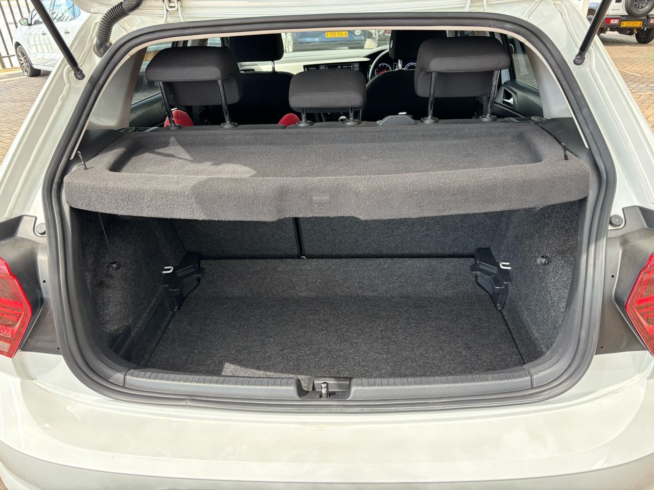 2018 Volkswagen Polo photo 12