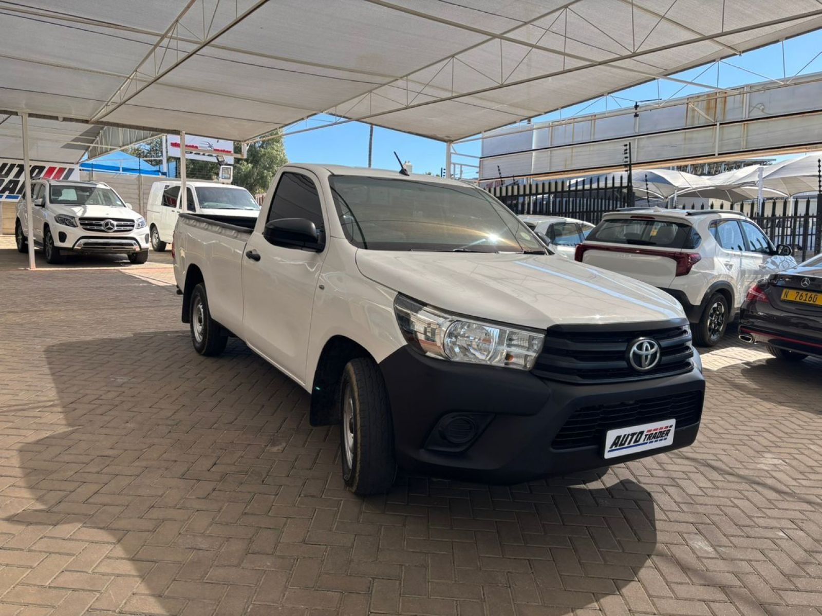 2019 Toyota Hilux photo 3