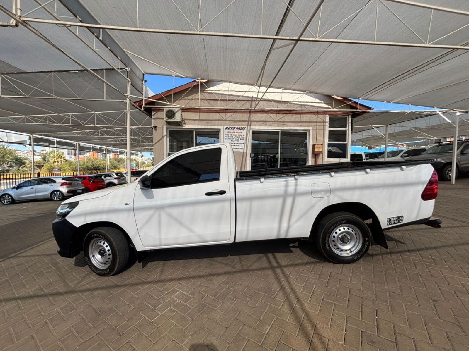 2019 Toyota Hilux photo 4