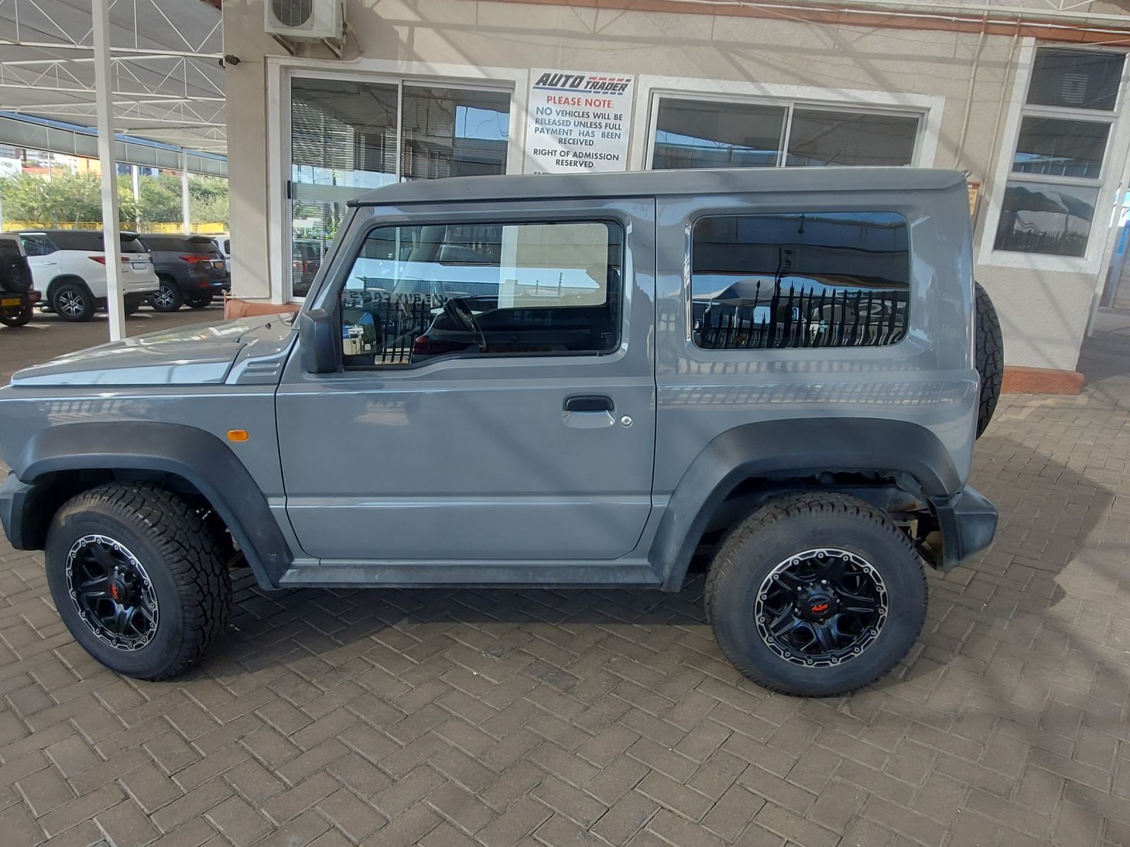 2022 Suzuki Jimny photo 4