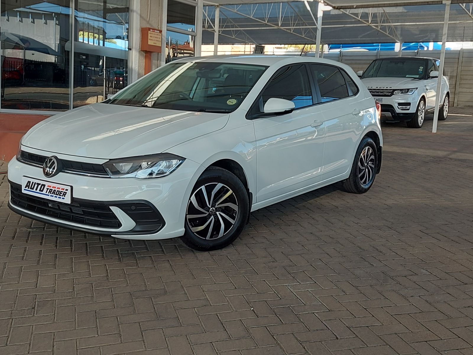 2023 Volkswagen Polo photo 1