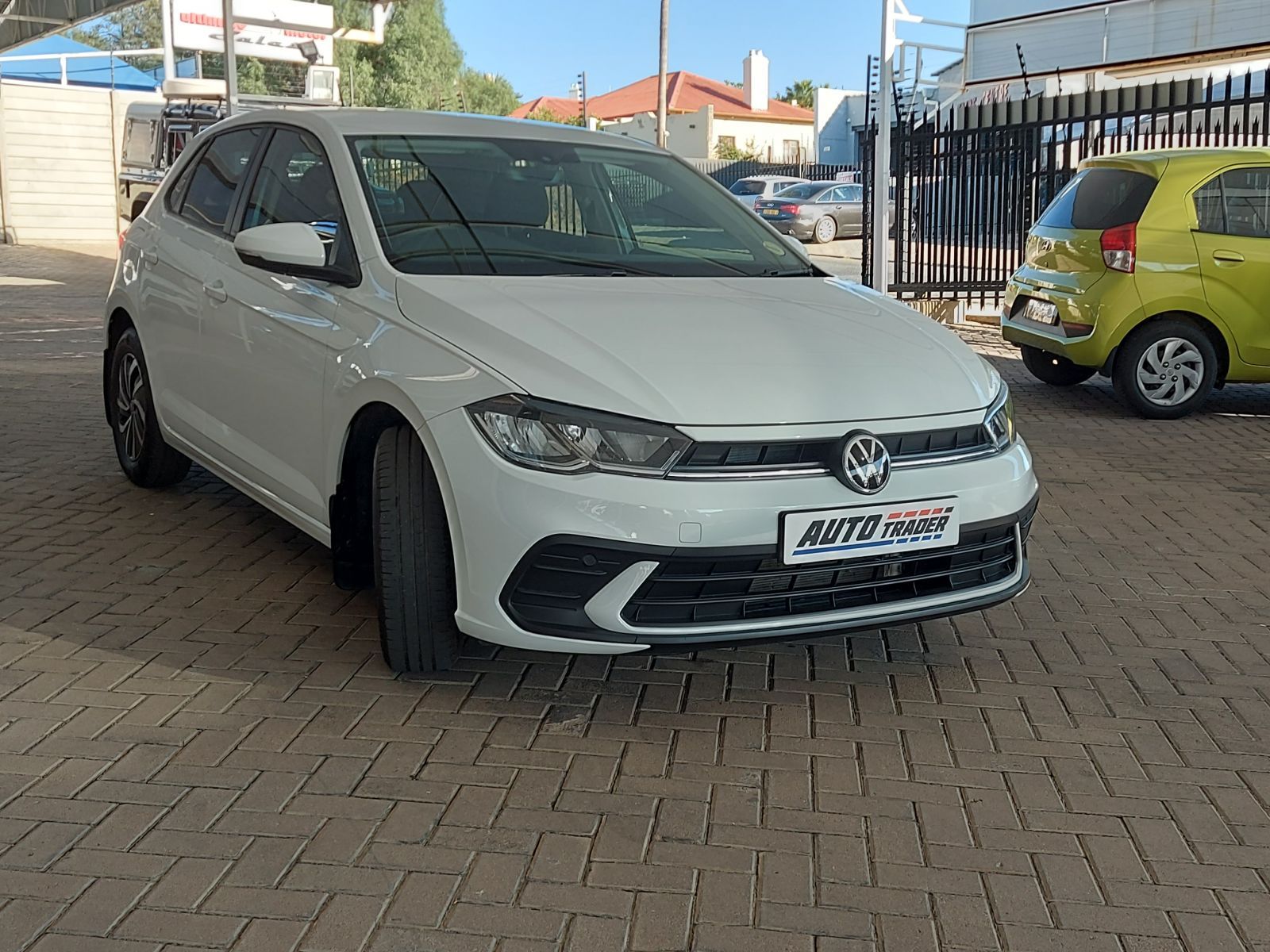 2023 Volkswagen Polo photo 3