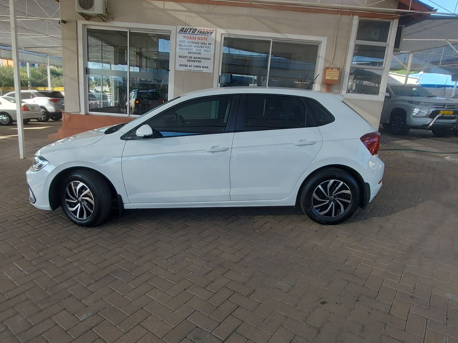 2023 Volkswagen Polo photo 4