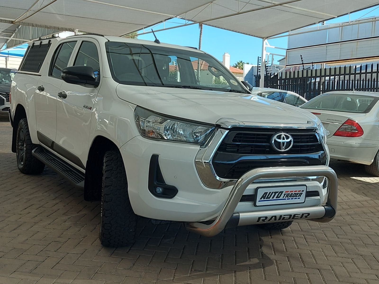 2021 Toyota Hilux photo 3