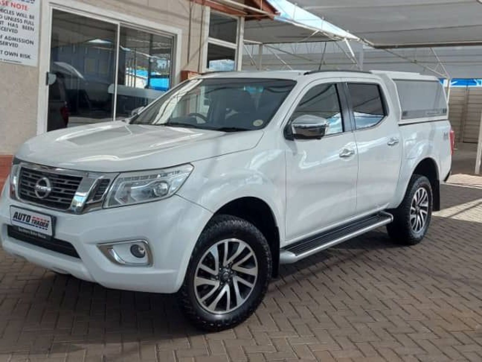 2019 Nissan Navara photo 1