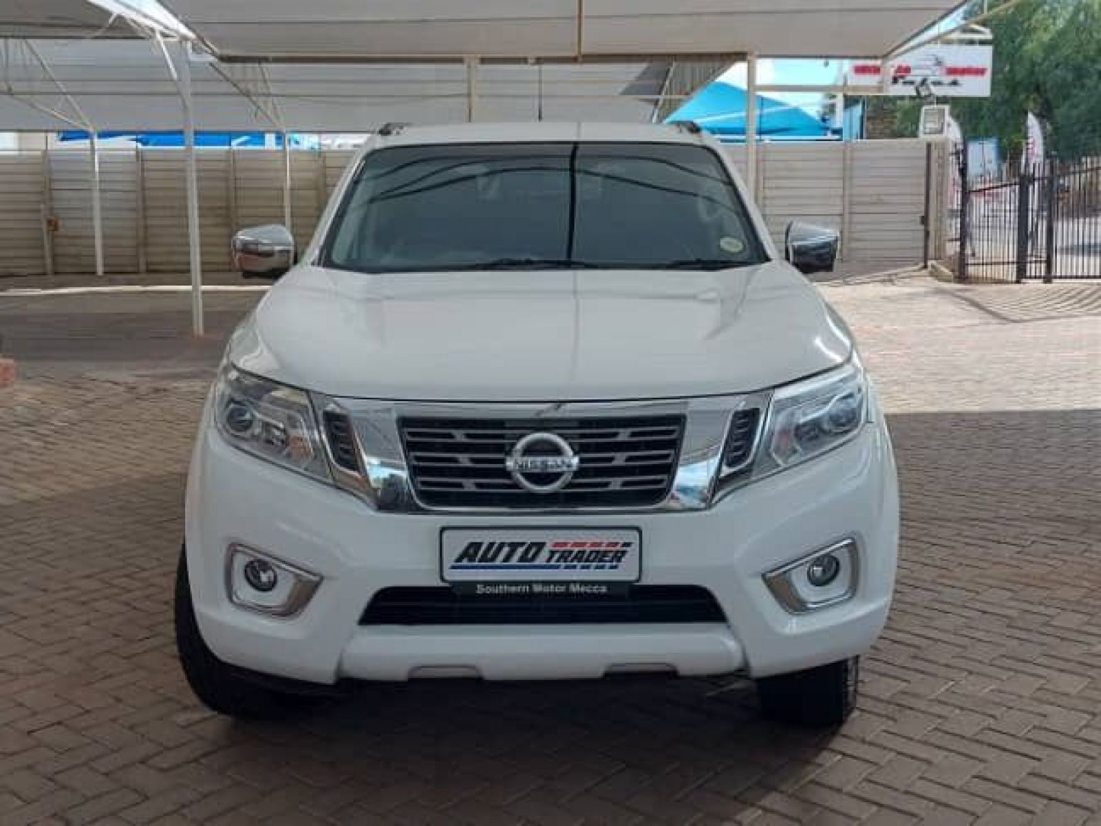 2019 Nissan Navara photo 2