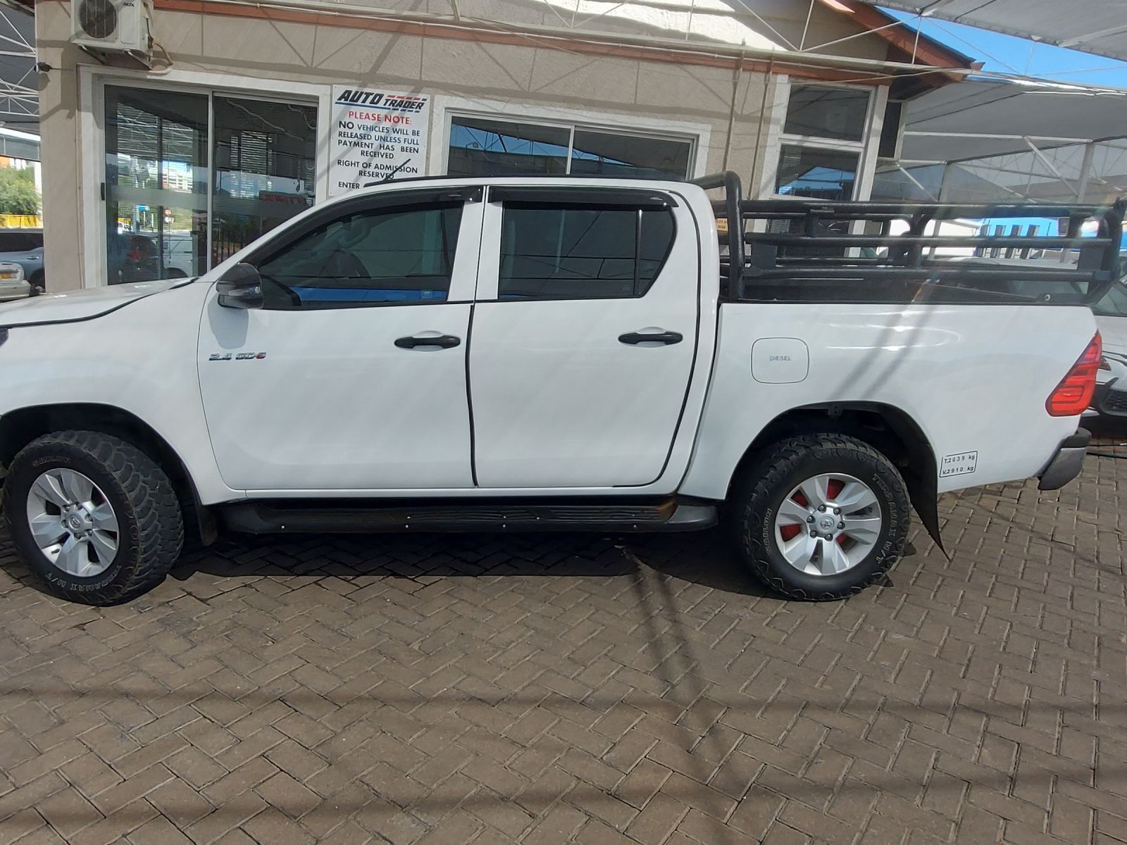 2019 Toyota Hilux photo 4