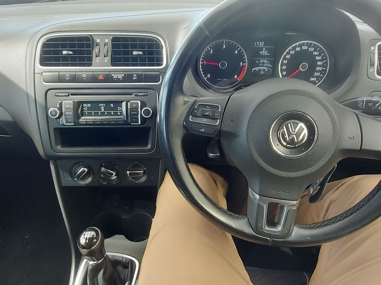 2013 Volkswagen Polo photo 10