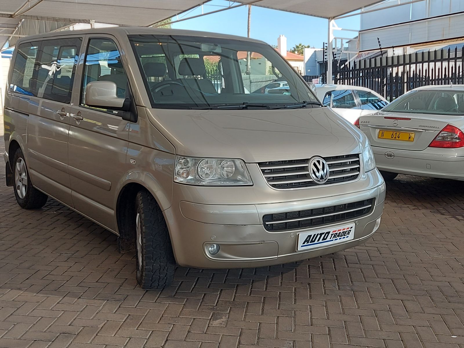 2004 Volkswagen Caravelle photo 3