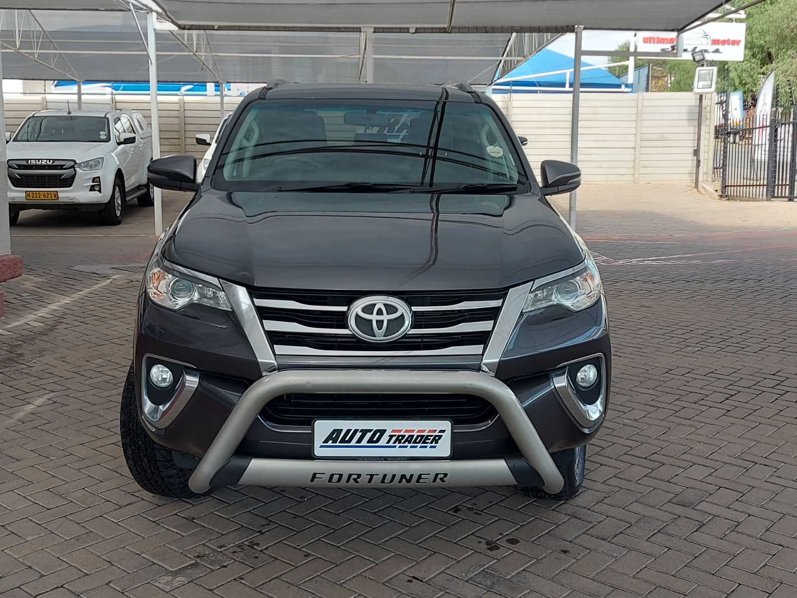 2019 Toyota Fortuner photo 2