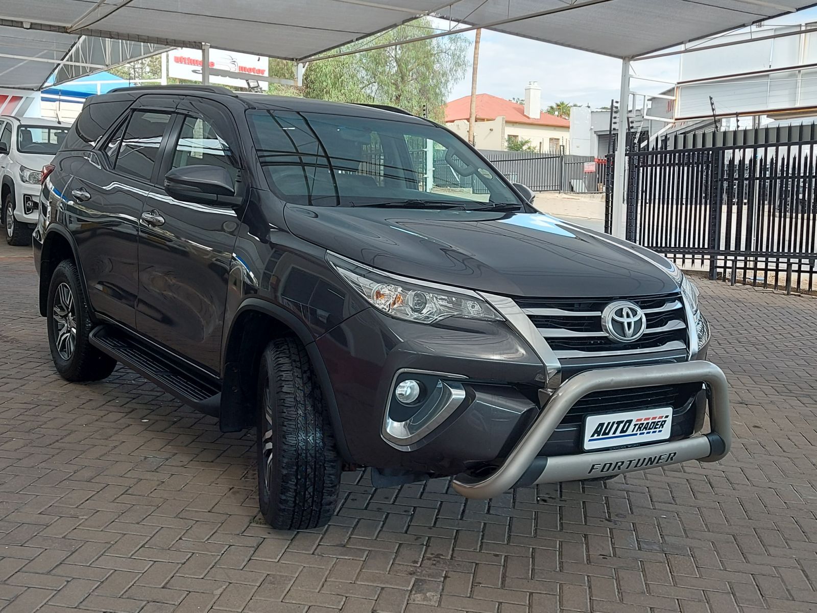 2019 Toyota Fortuner photo 3
