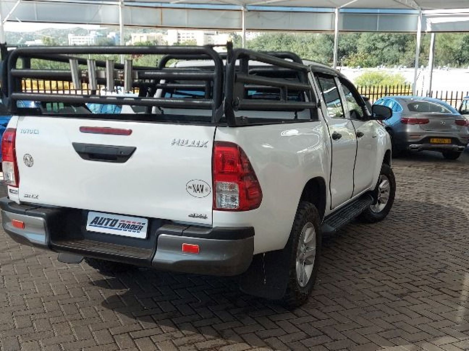 2020 Toyota Hilux photo 7