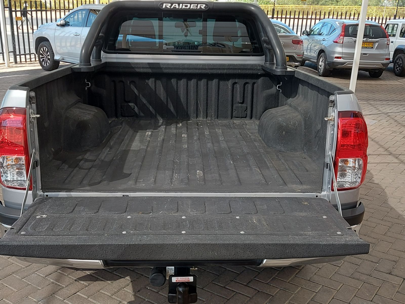2024 Toyota Hilux photo 13