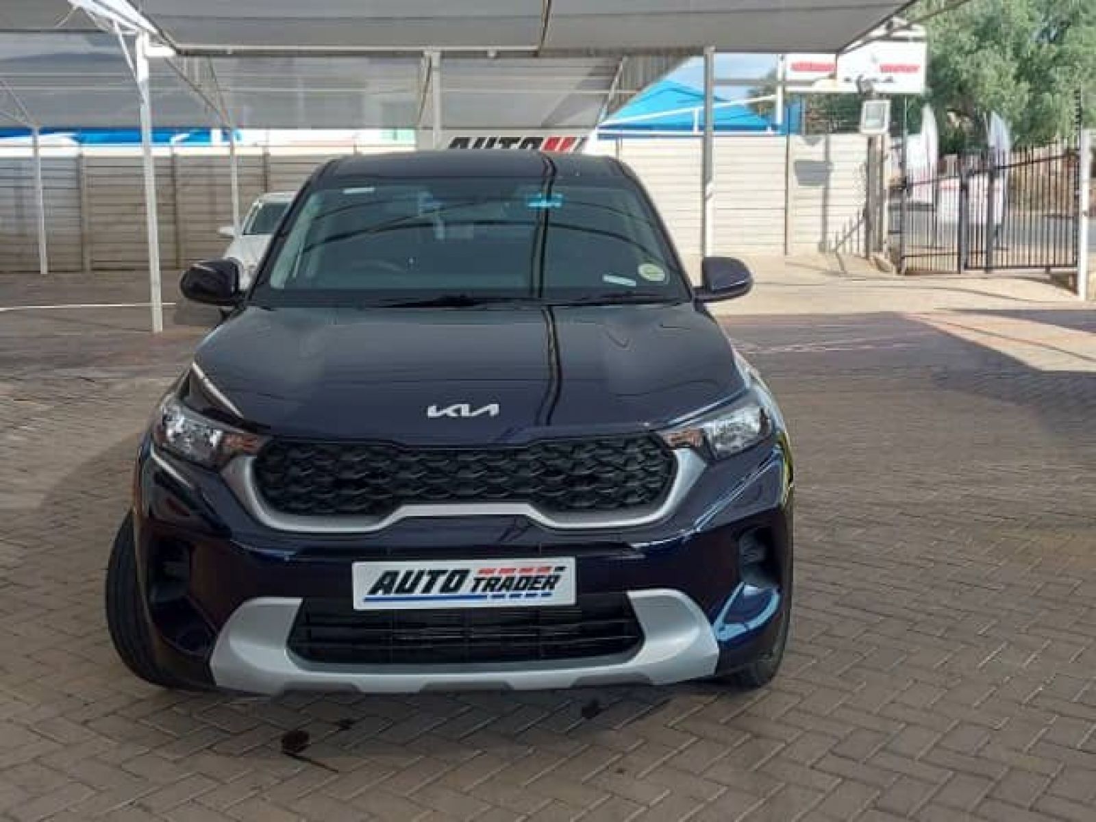 2023 Kia Sonet photo 2