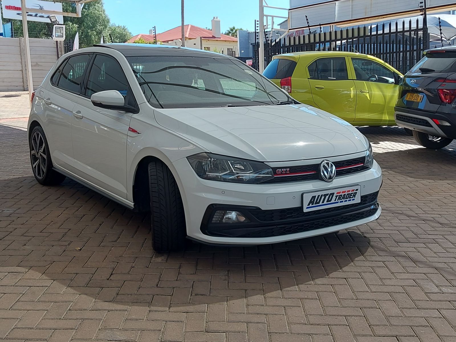 2020 Volkswagen Polo photo 3