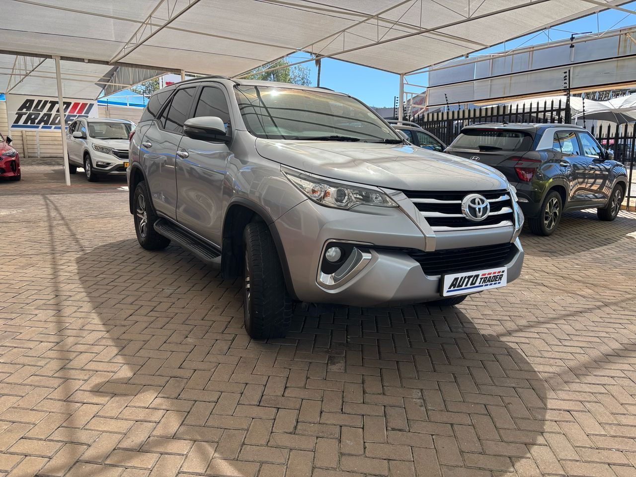 2019 Toyota Fortuner photo 3