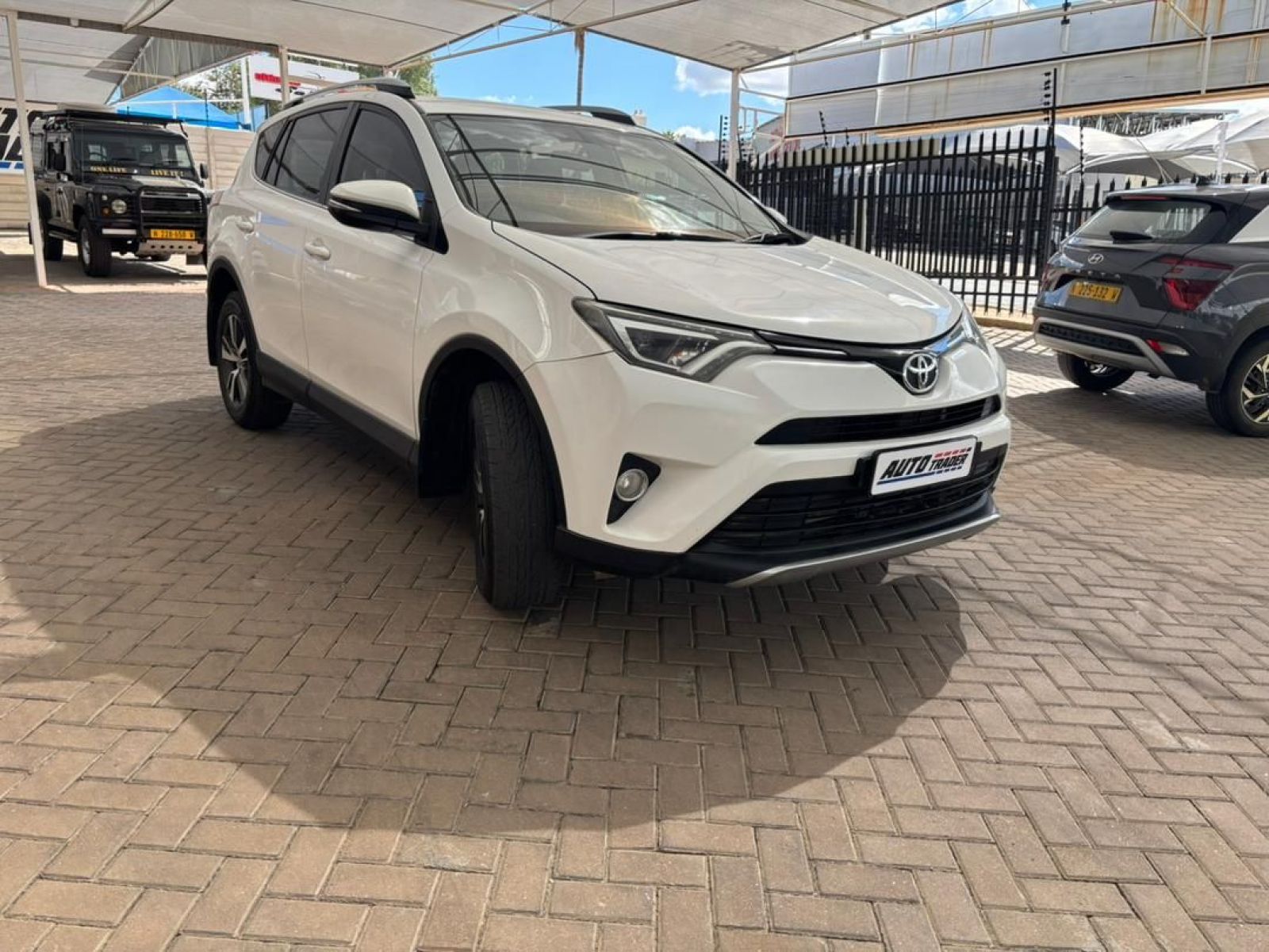 2019 Toyota Rav4 photo 3