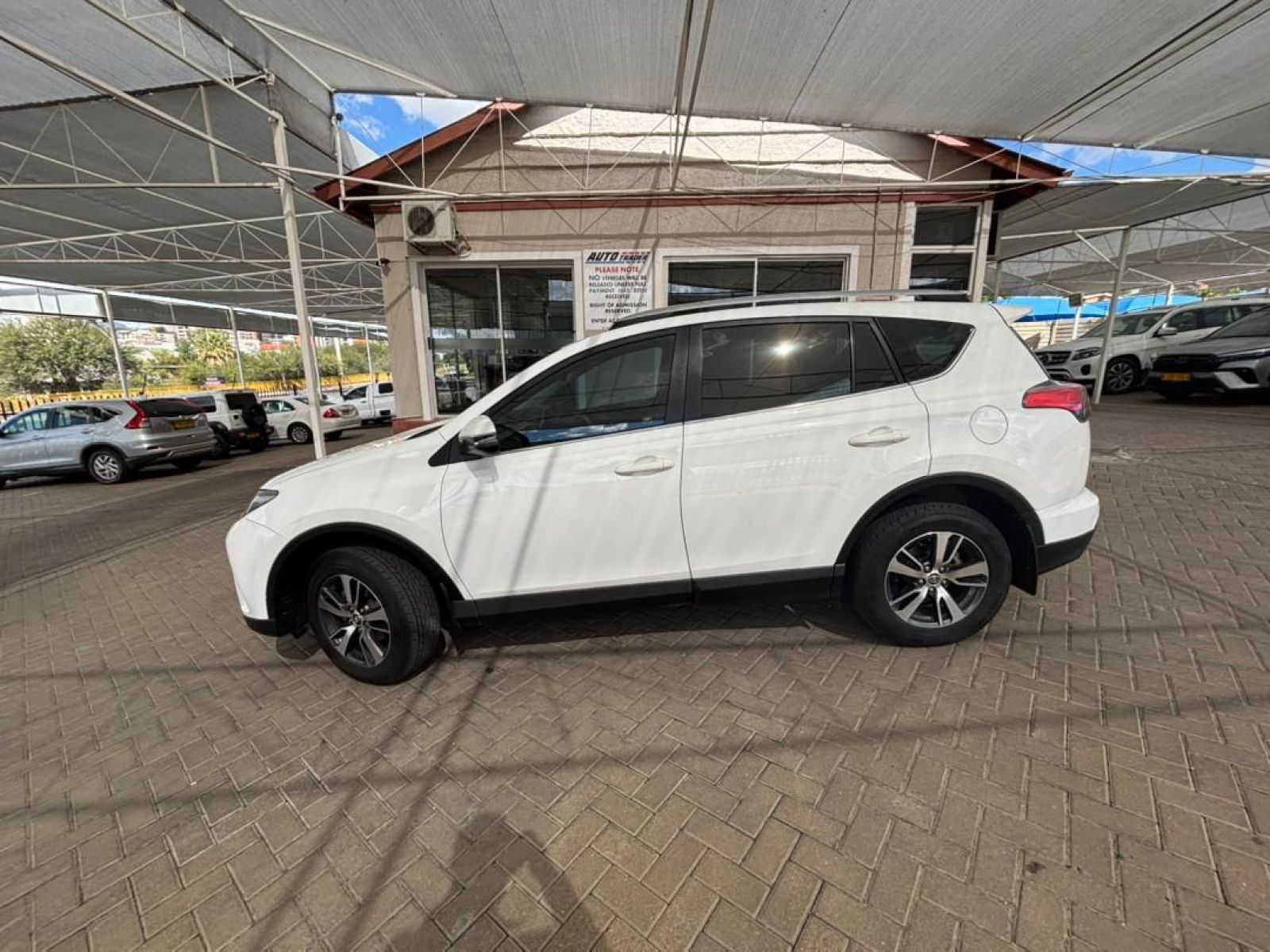 2019 Toyota Rav4 photo 4