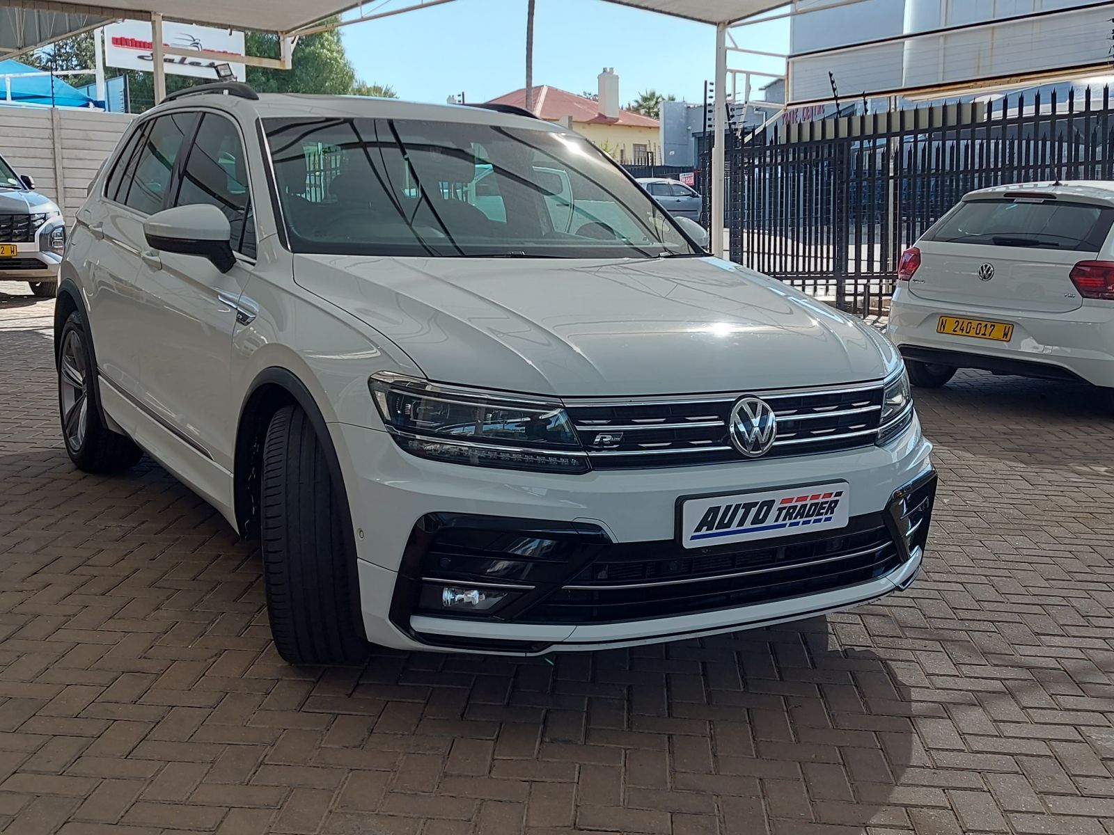 2021 Volkswagen Tiguan photo 3