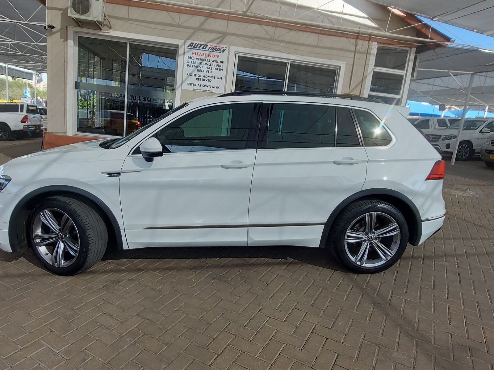 2021 Volkswagen Tiguan photo 4