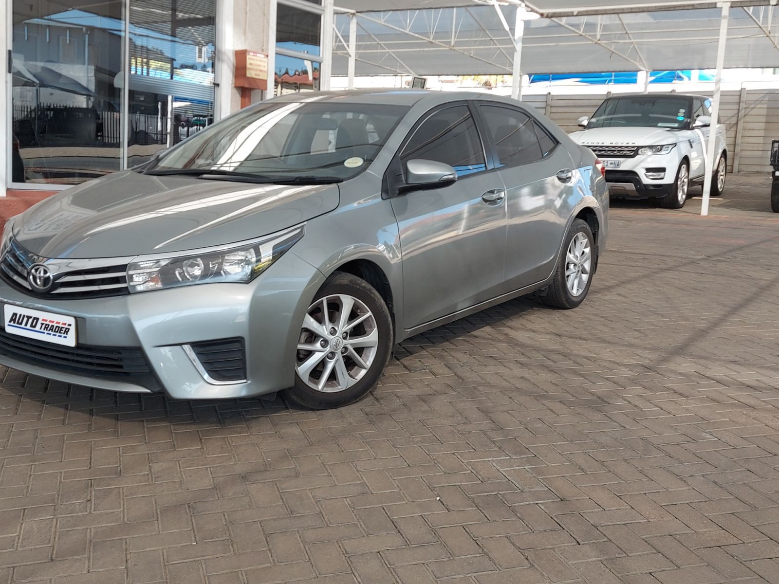 2014 Toyota Corolla photo 1