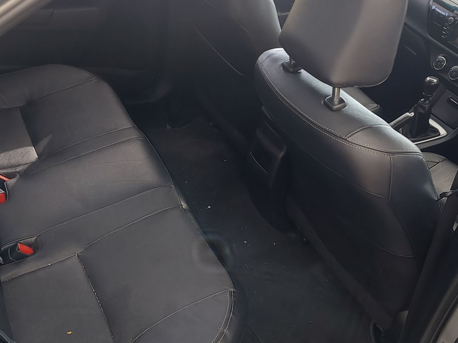 2014 Toyota Corolla photo 12