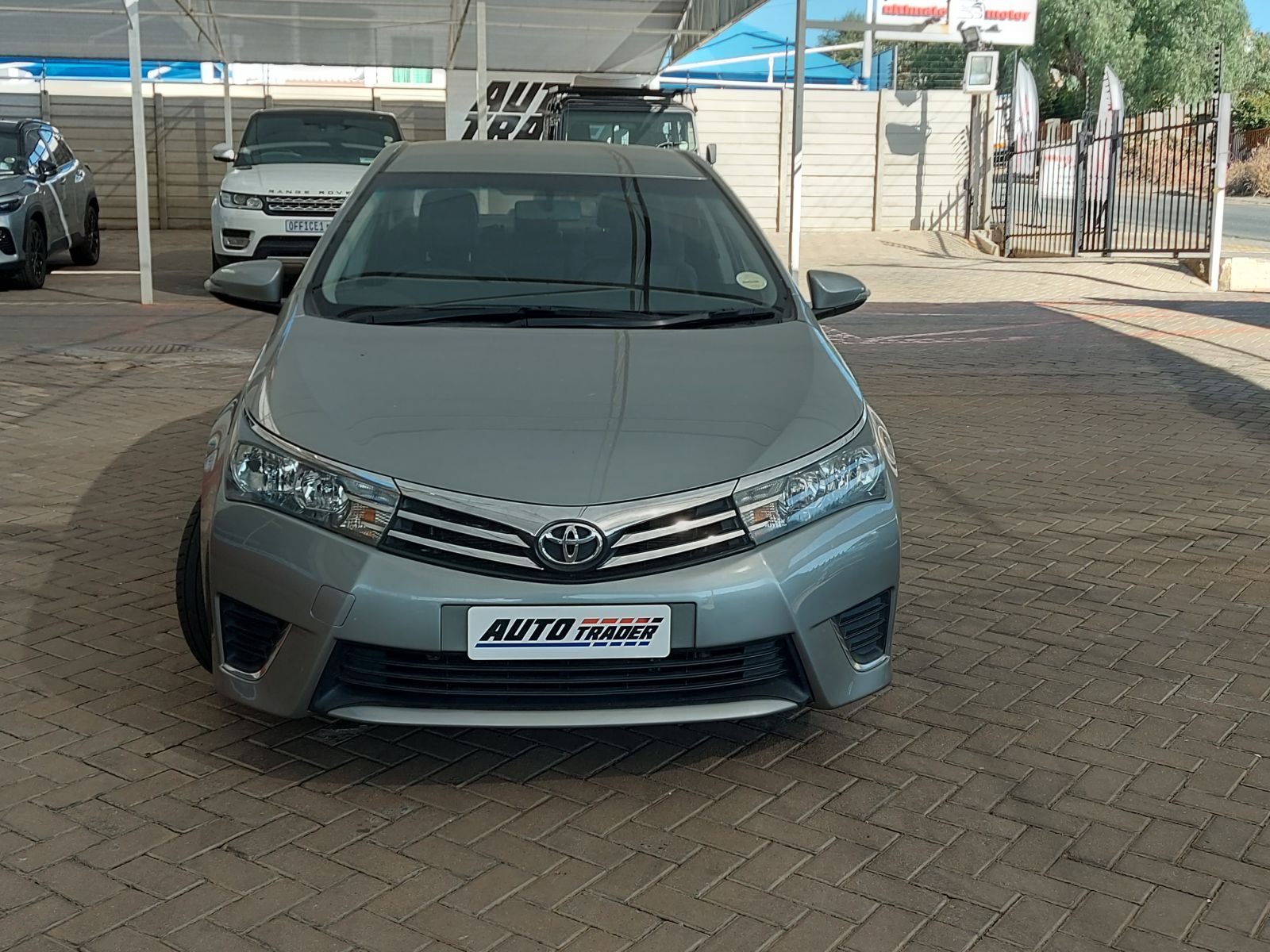 2014 Toyota Corolla photo 2