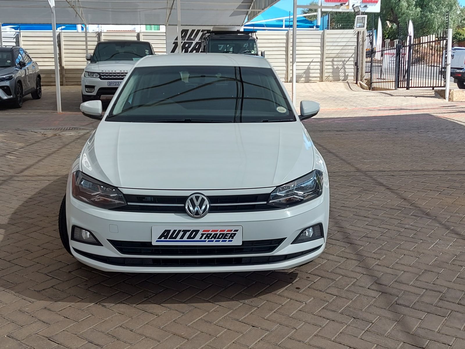 2018 Volkswagen Polo photo 2