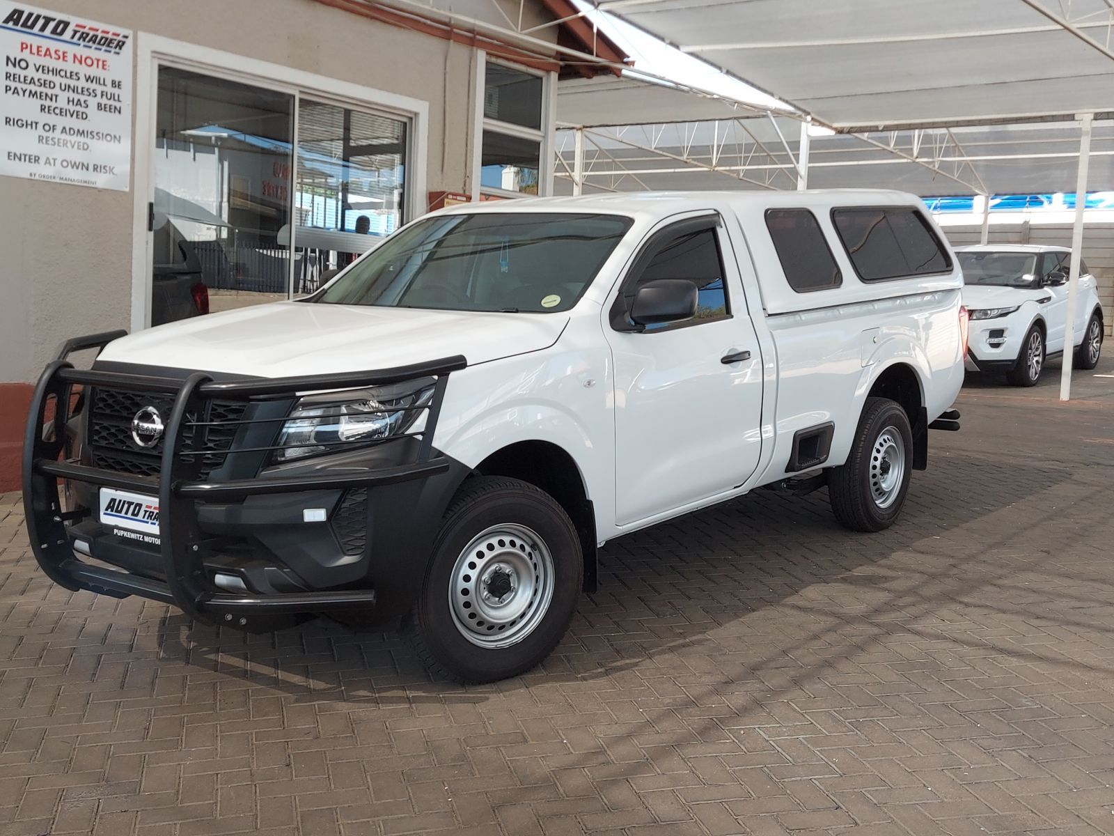 2024 Nissan Navara photo 1