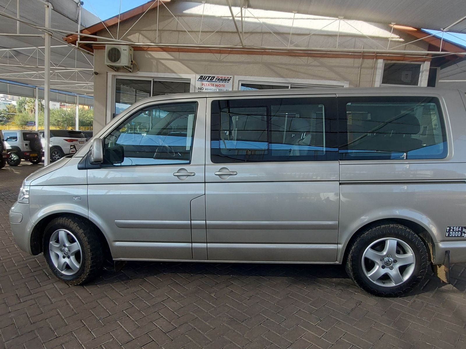 2004 Volkswagen Caravelle photo 4