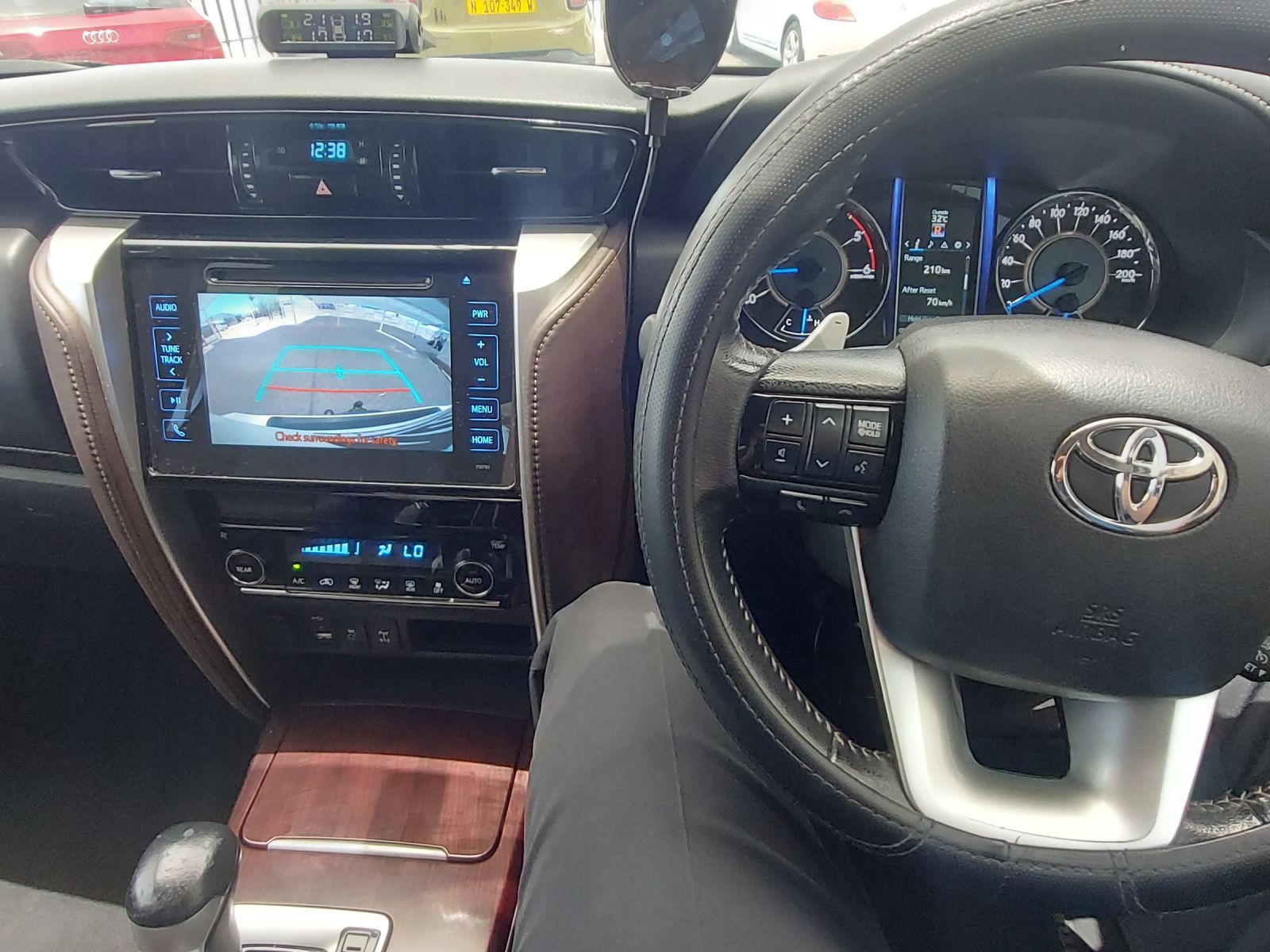 2016 Toyota Fortuner photo 10
