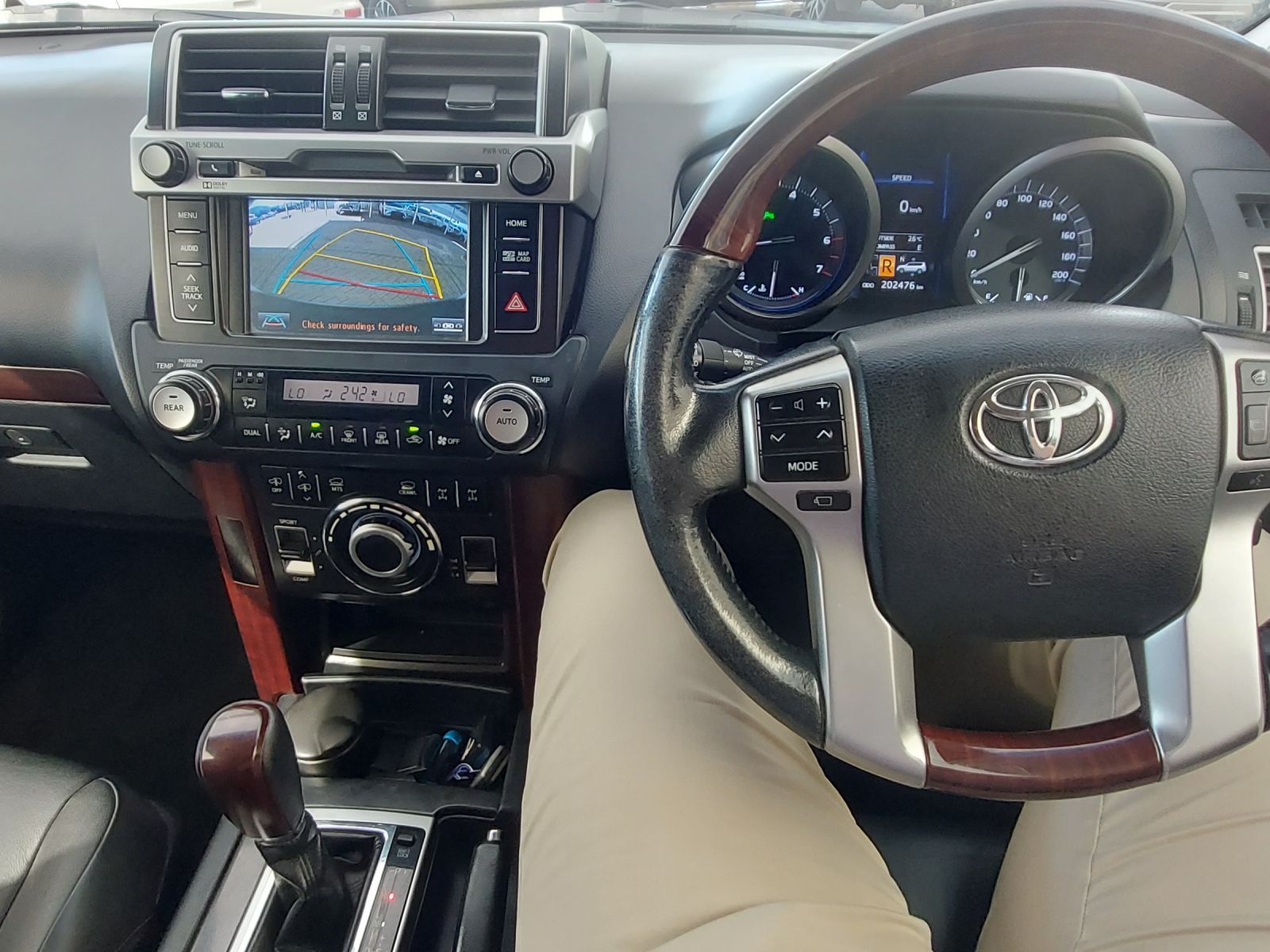 2014 Toyota Prado photo 10