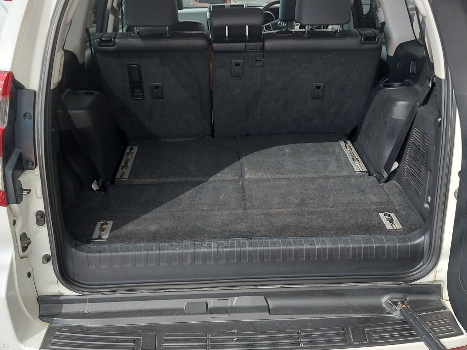 2014 Toyota Prado photo 13