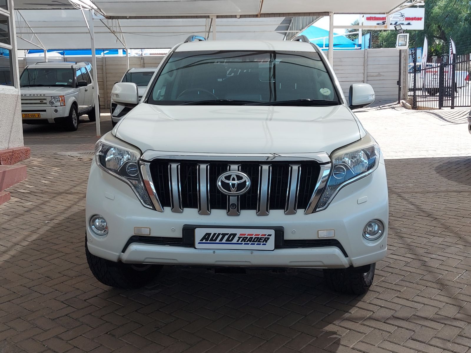 2014 Toyota Prado photo 2