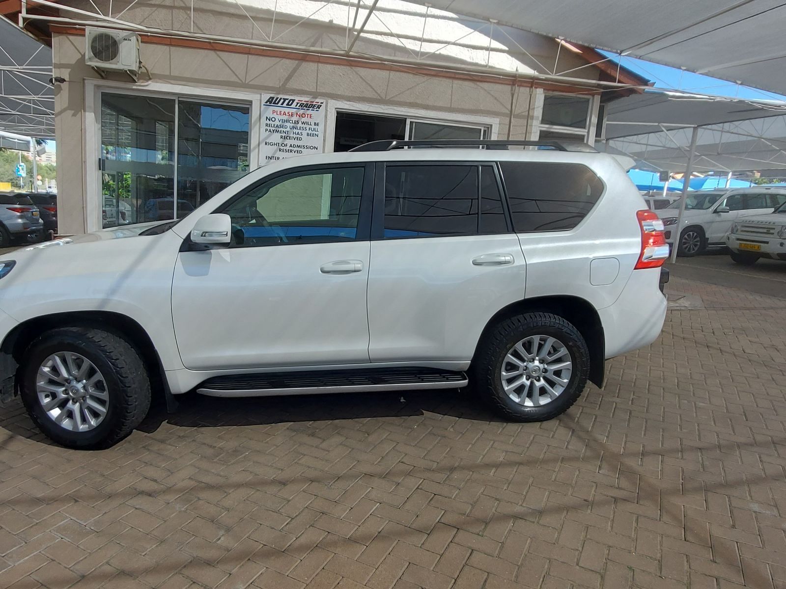 2014 Toyota Prado photo 4
