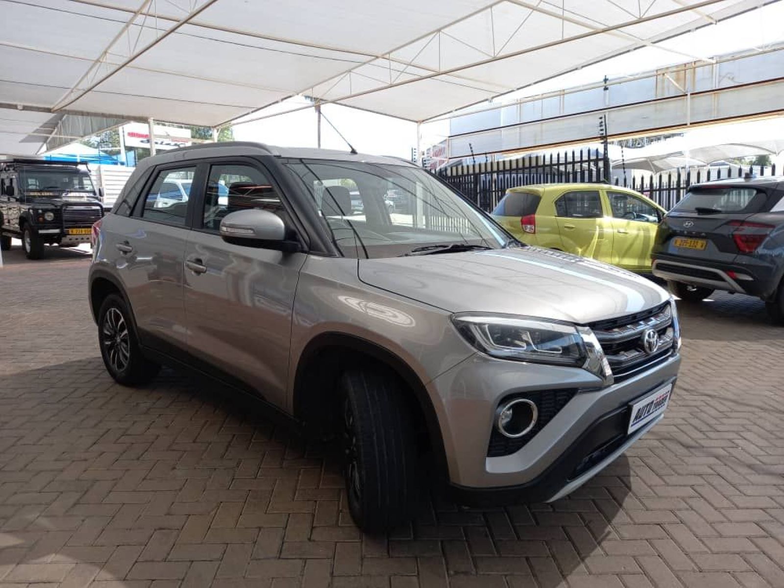 2021 Toyota Urban Cruiser photo 3