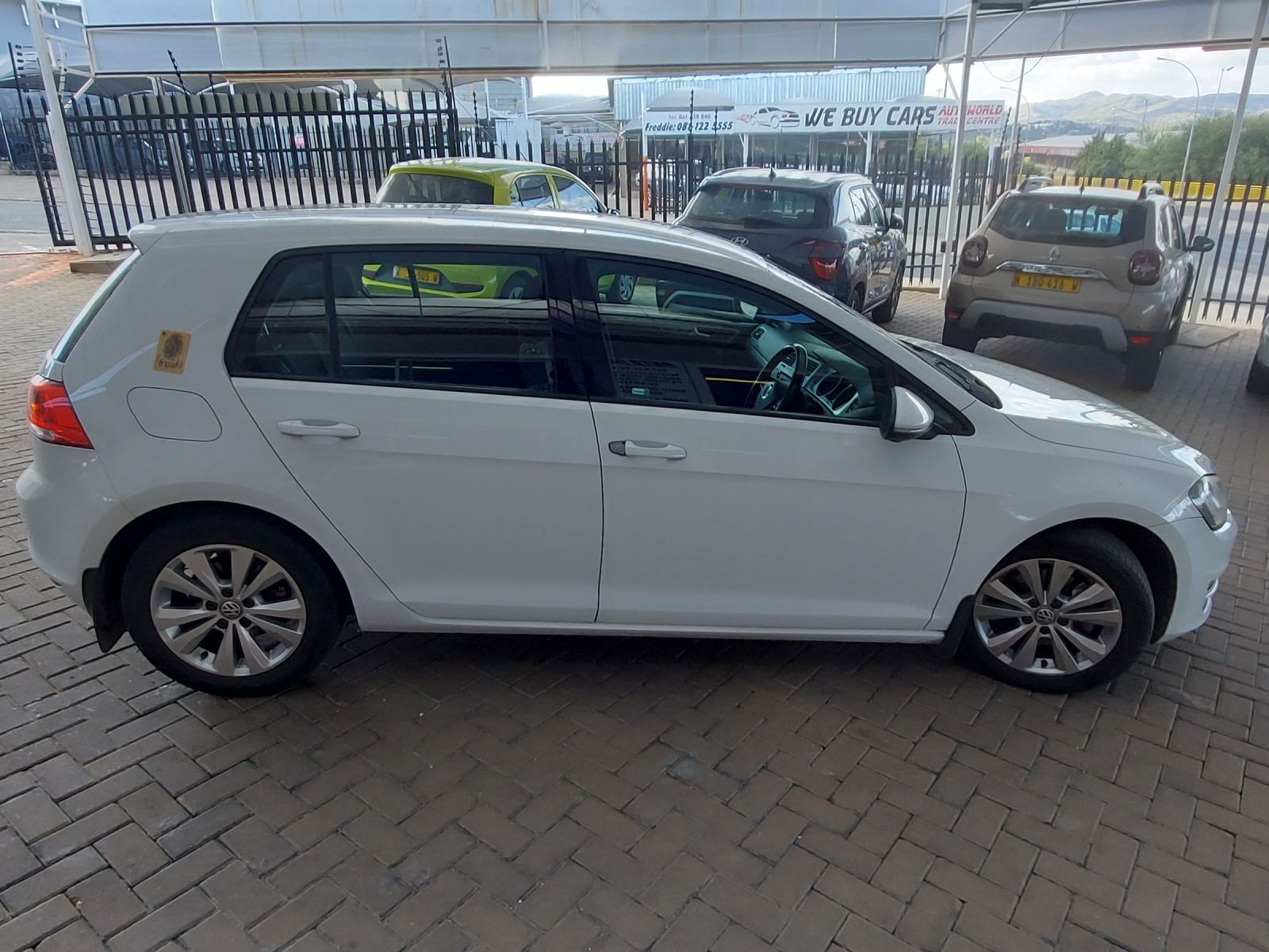 2013 Volkswagen Golf photo 10
