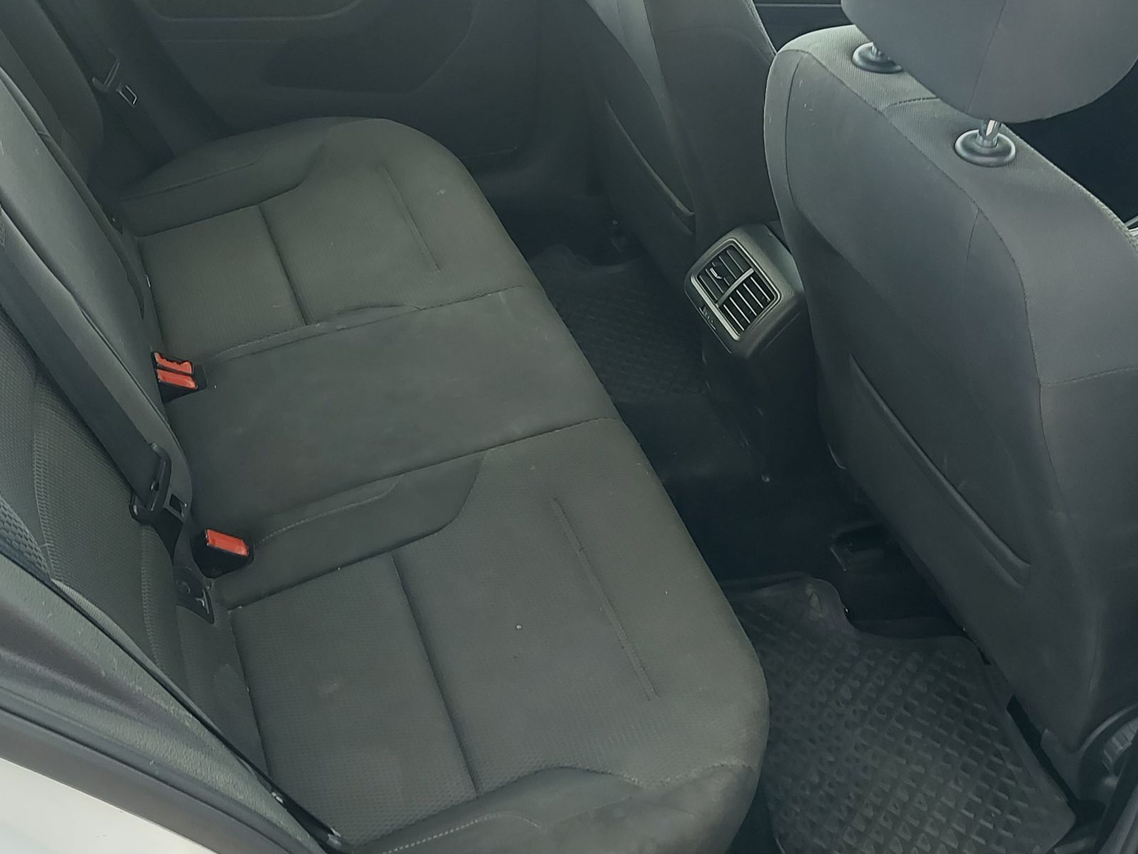 2013 Volkswagen Golf photo 12