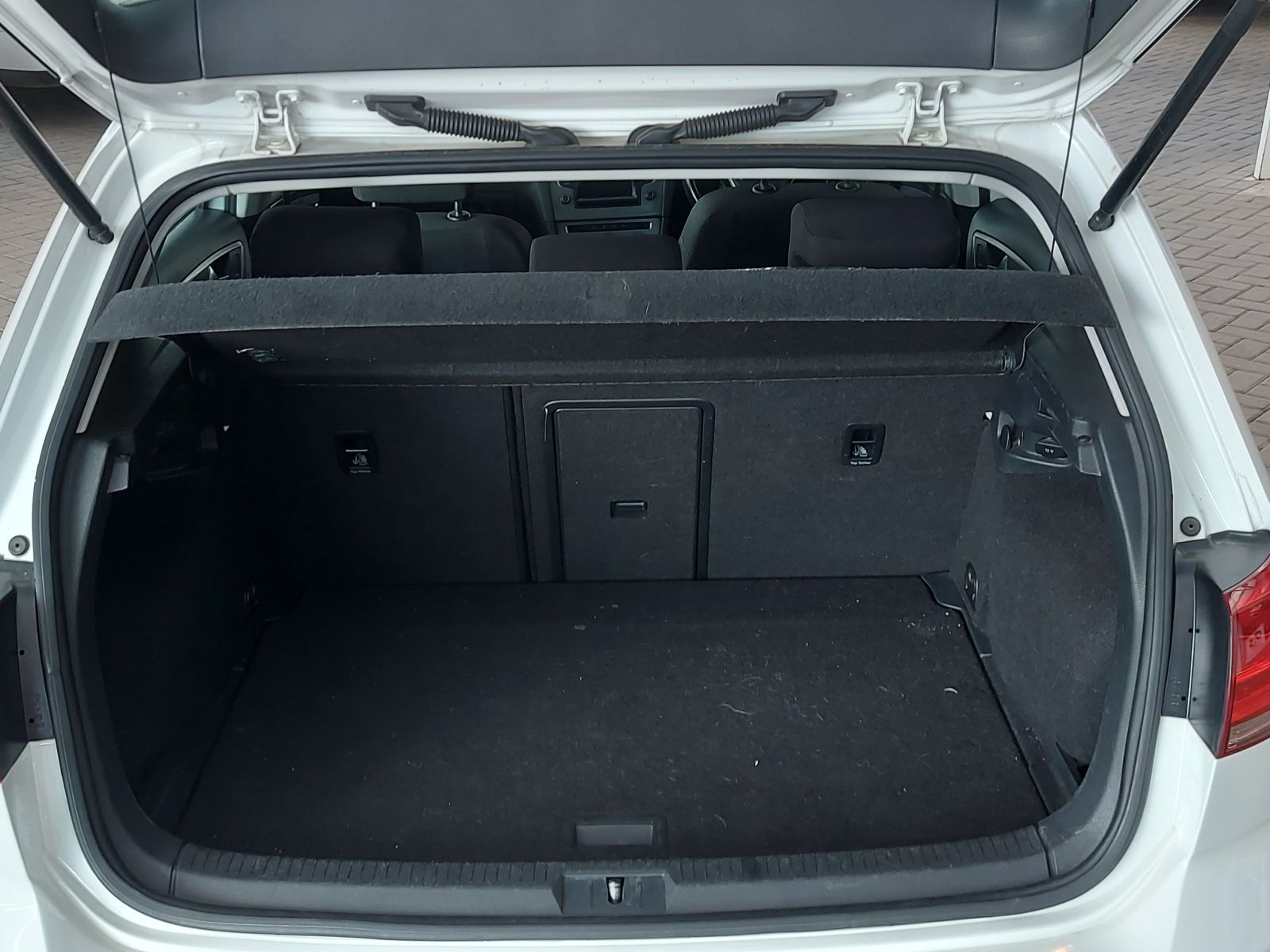 2013 Volkswagen Golf photo 13