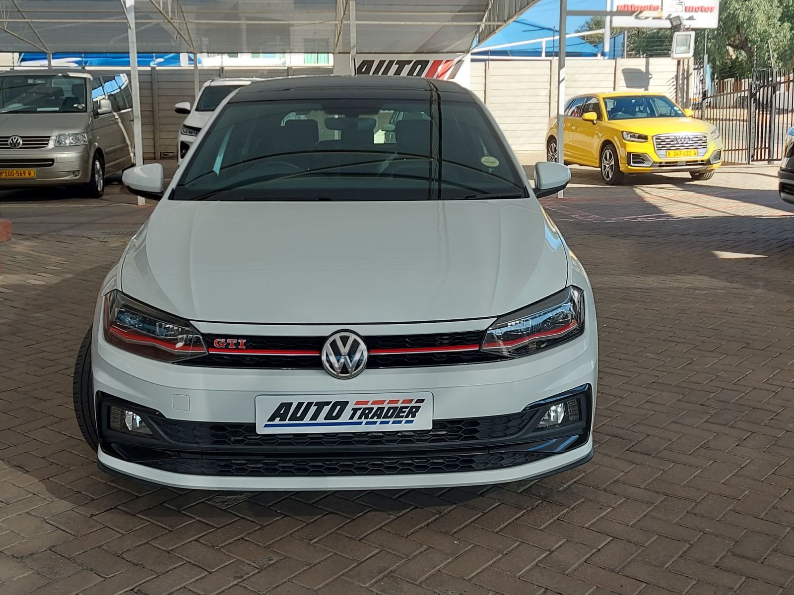 2019 Volkswagen Polo photo 2