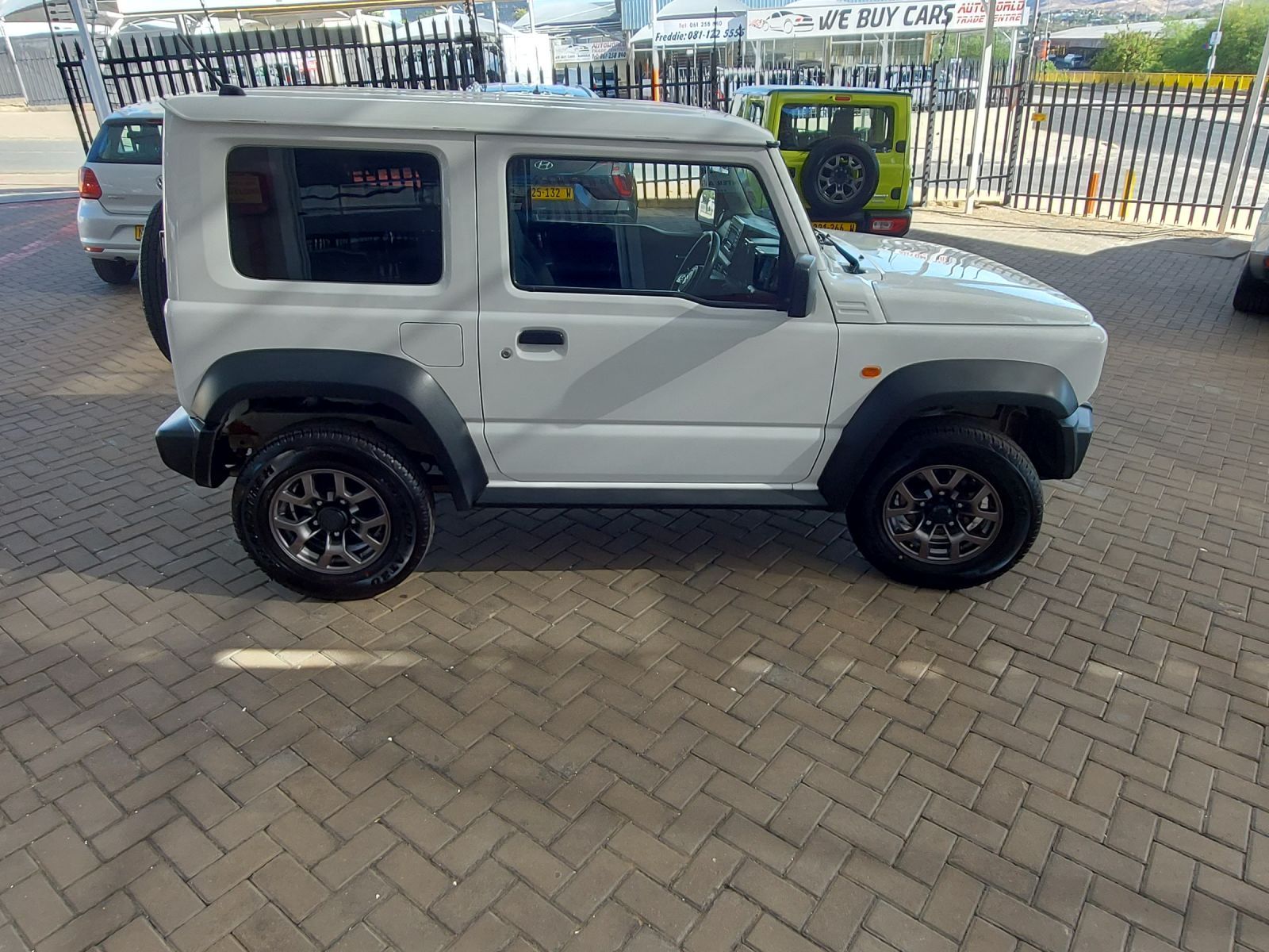 2022 Suzuki Jimny photo 8