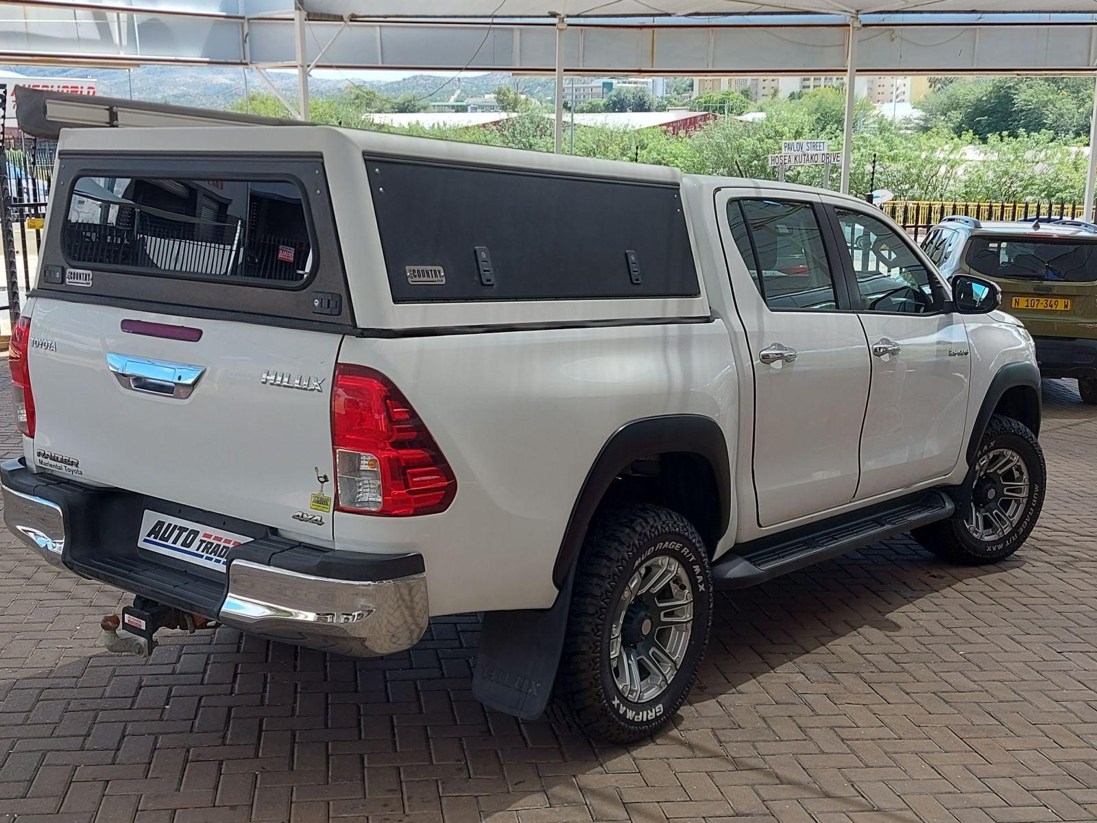2016 Toyota Hilux photo 7