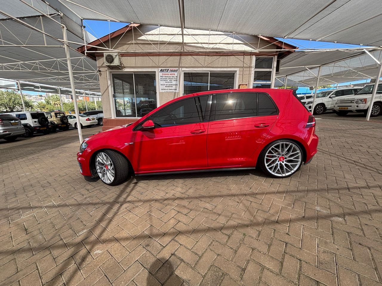 2014 Volkswagen Golf photo 4