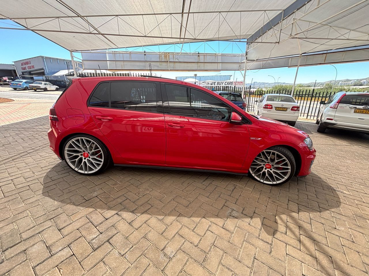 2014 Volkswagen Golf photo 8