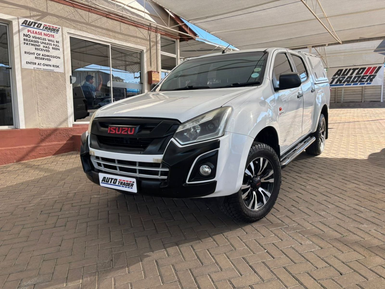 2017 Isuzu KB Series photo 1