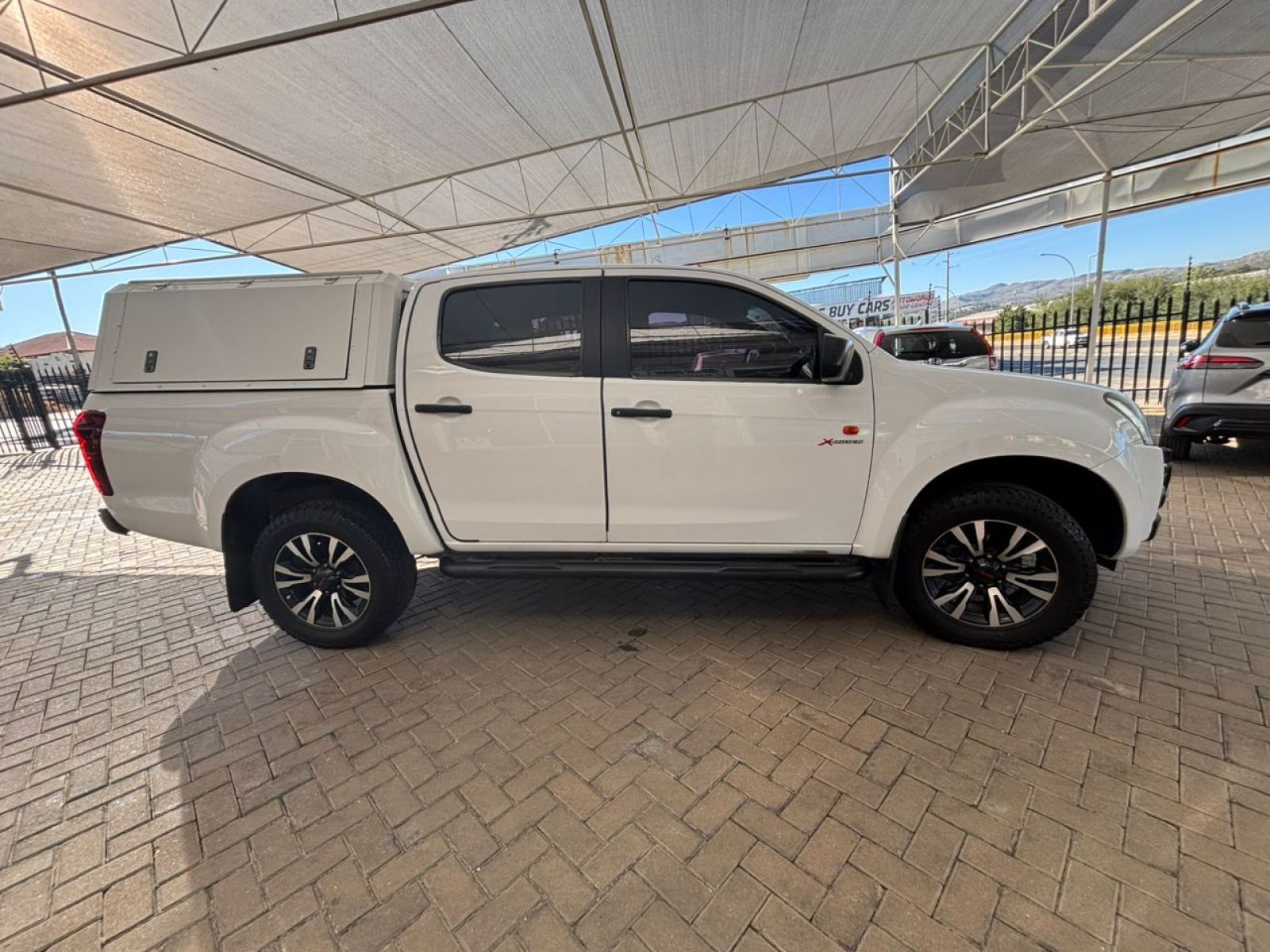 2017 Isuzu KB Series photo 8